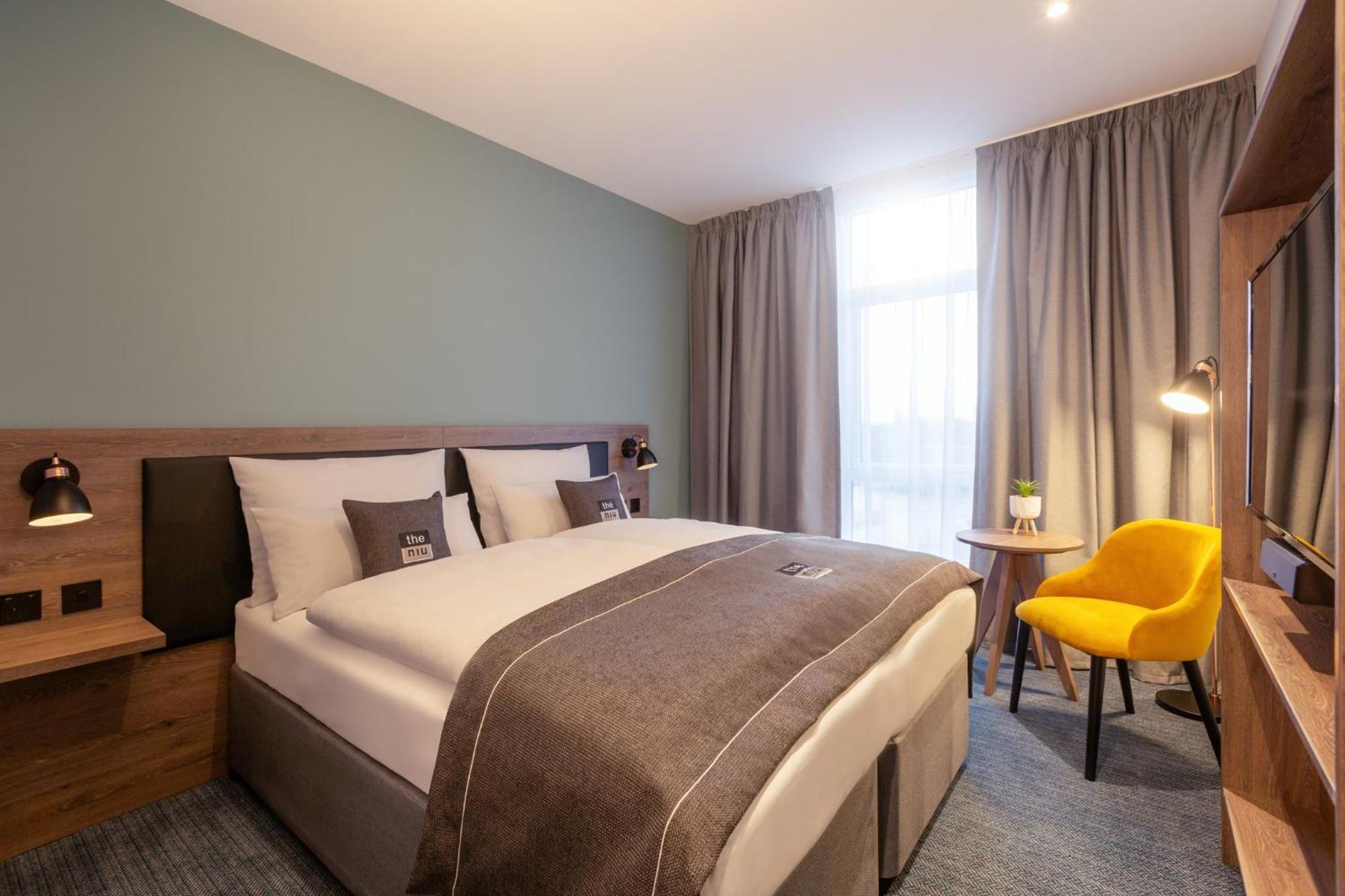 Holiday Inn - The Niu, Loom Manchester North By Ihg Exterior photo
