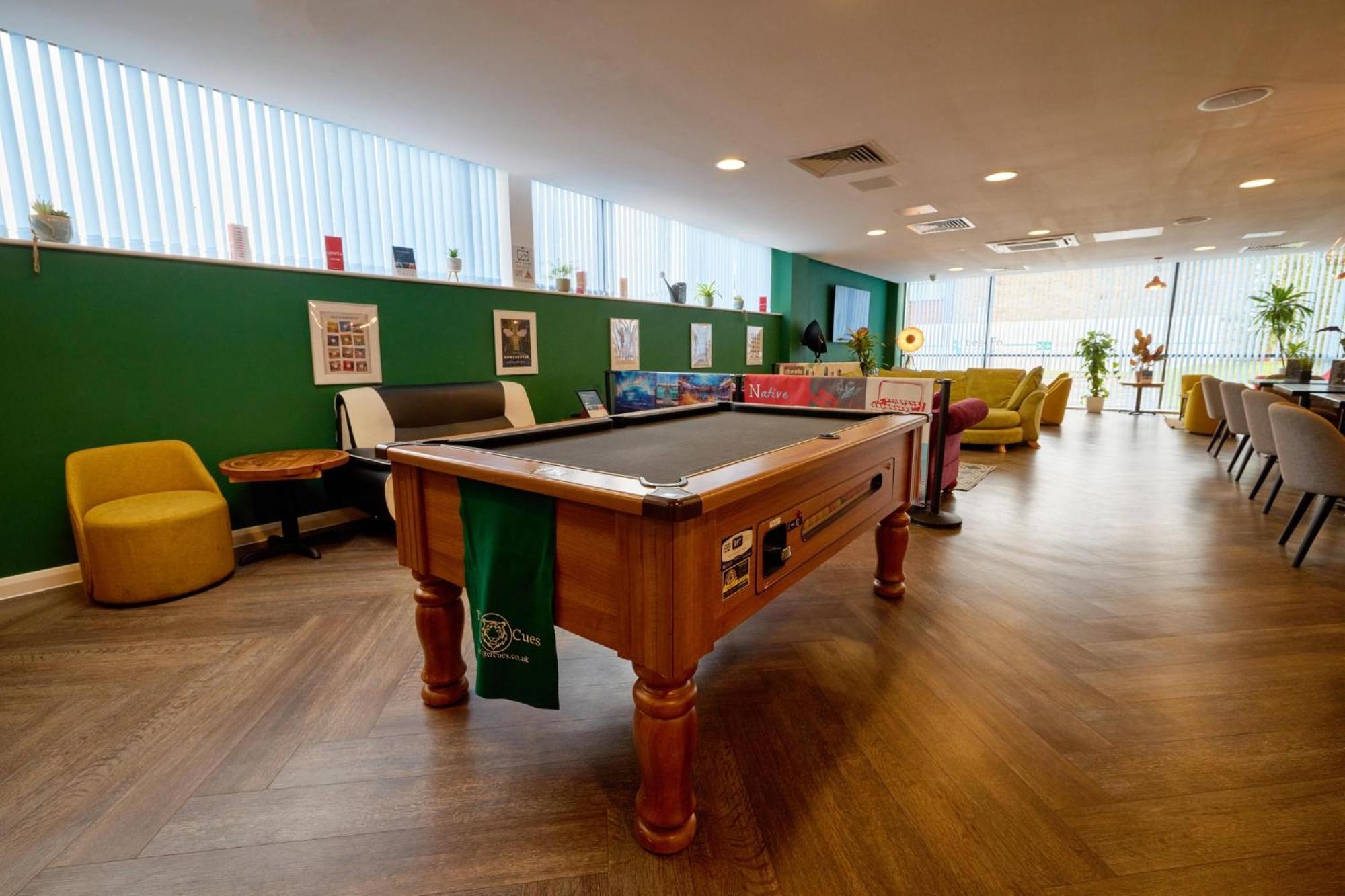 Holiday Inn - The Niu, Loom Manchester North By Ihg Exterior photo